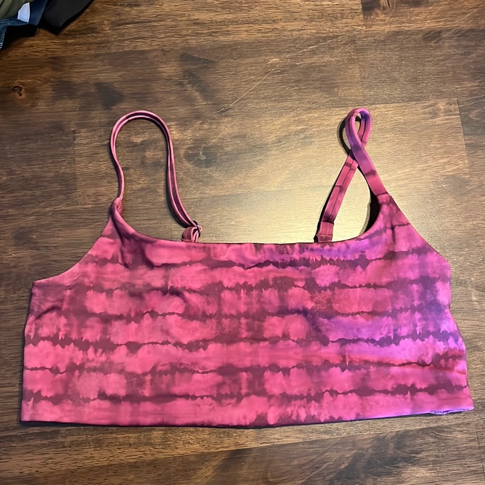 Medium Athleta bikini top. Wire on the sides for support. Worn once.